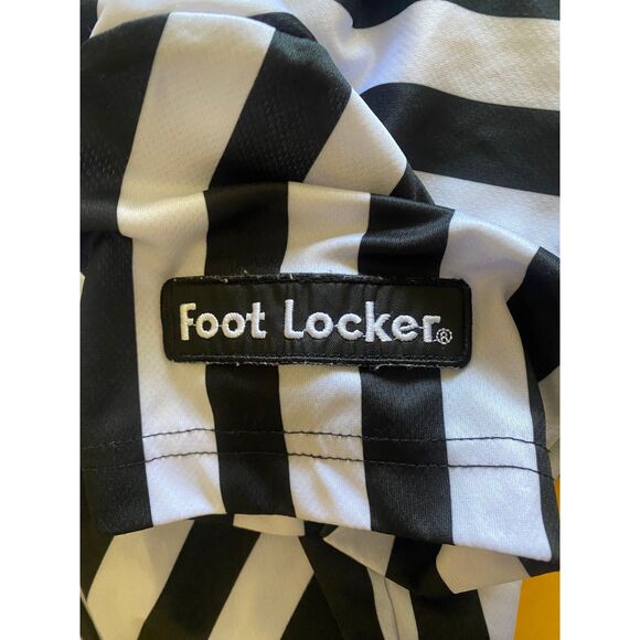 Umpire Shirt Women's/ Foot Locker size XS - Picture 4 of 4